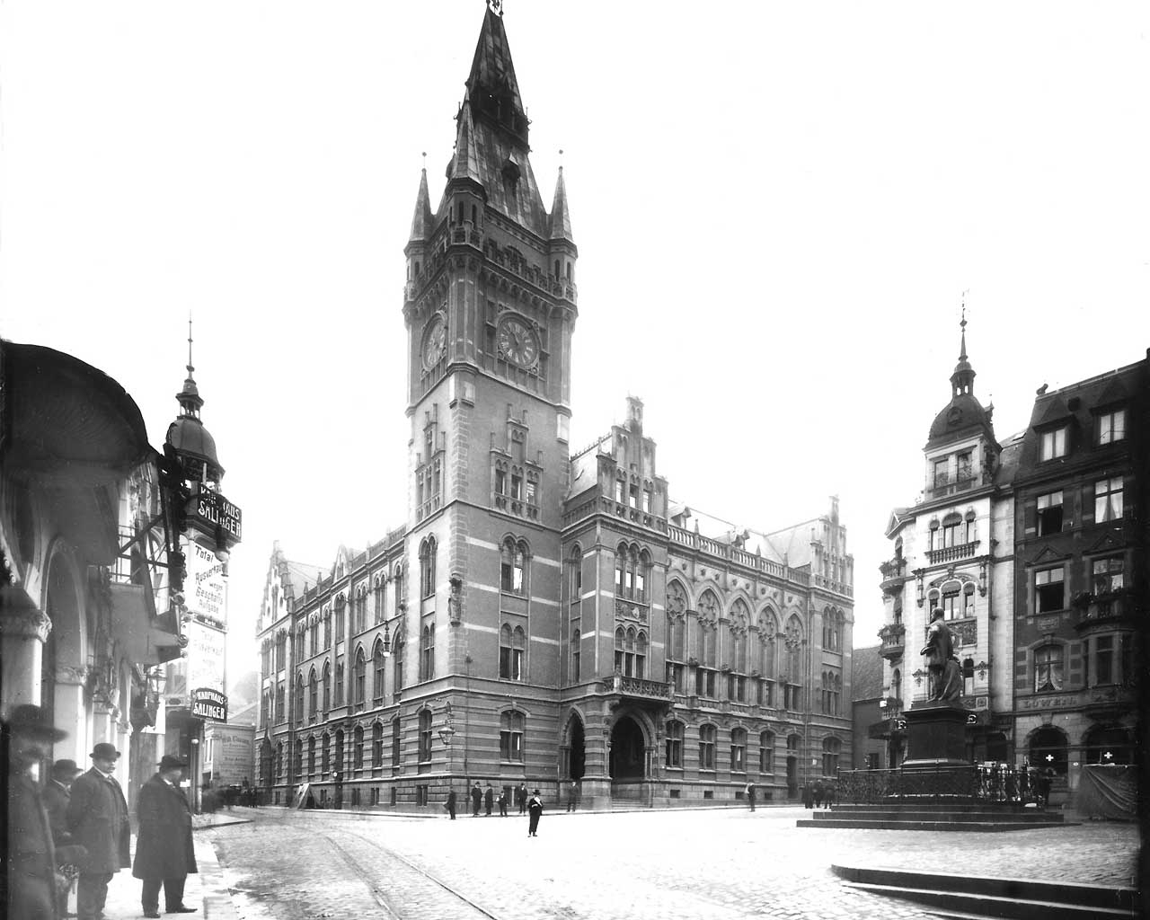 Historisches Rathaus Essens, Schwarz-Weiß-Foto, Kurtz Detektei Essen